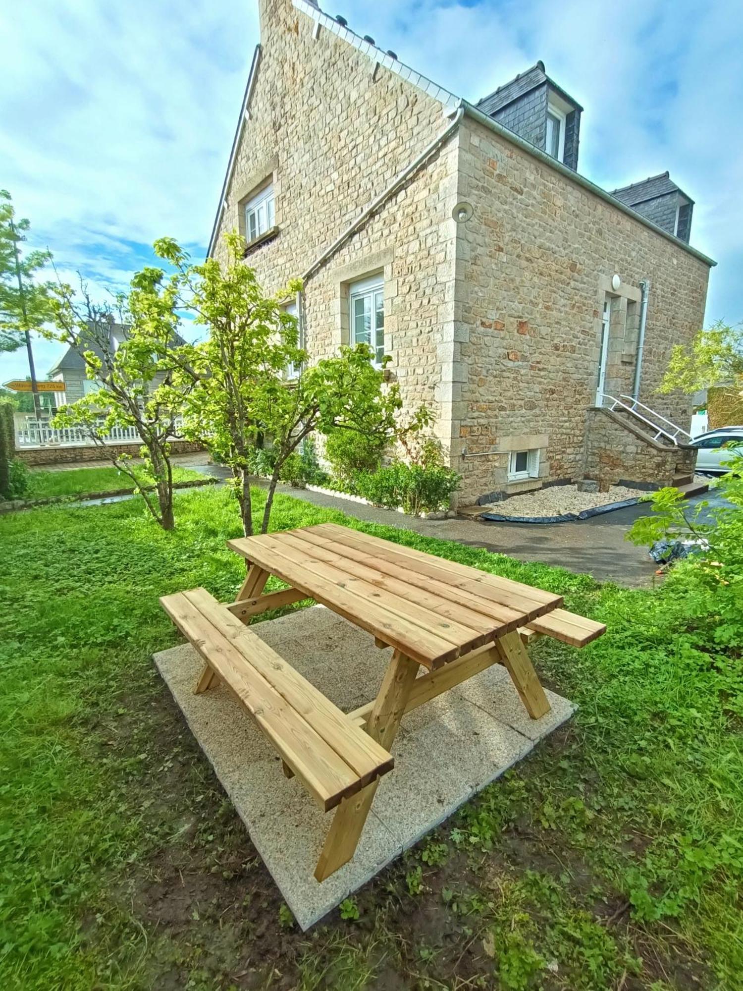 Esprit En Bord De ! Pontorson